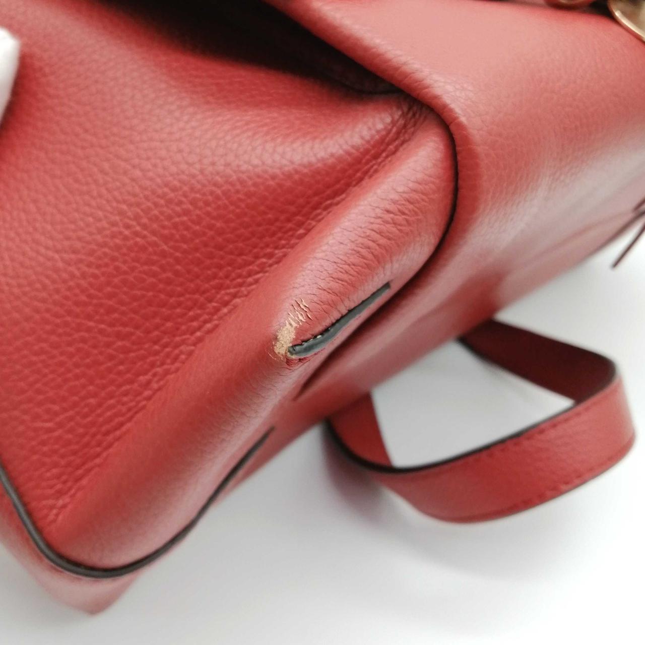 バッグ四隅にスレ傷汚れ等あり