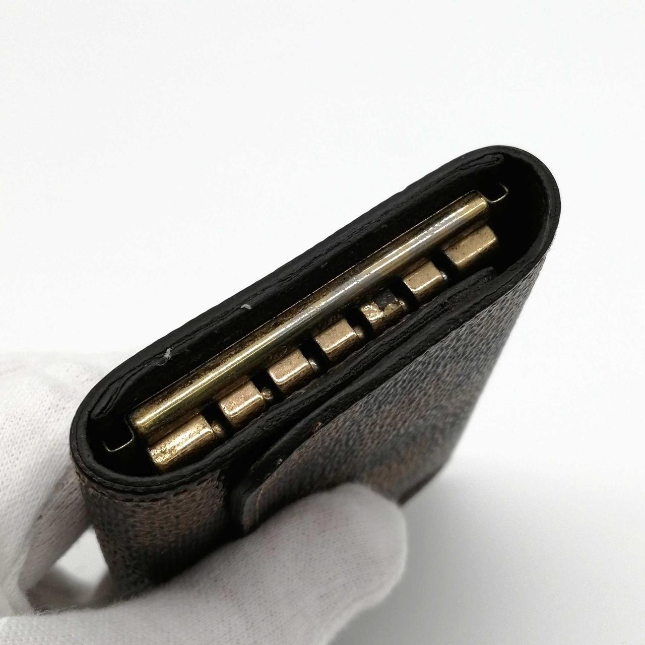 金具に汚れや傷あり