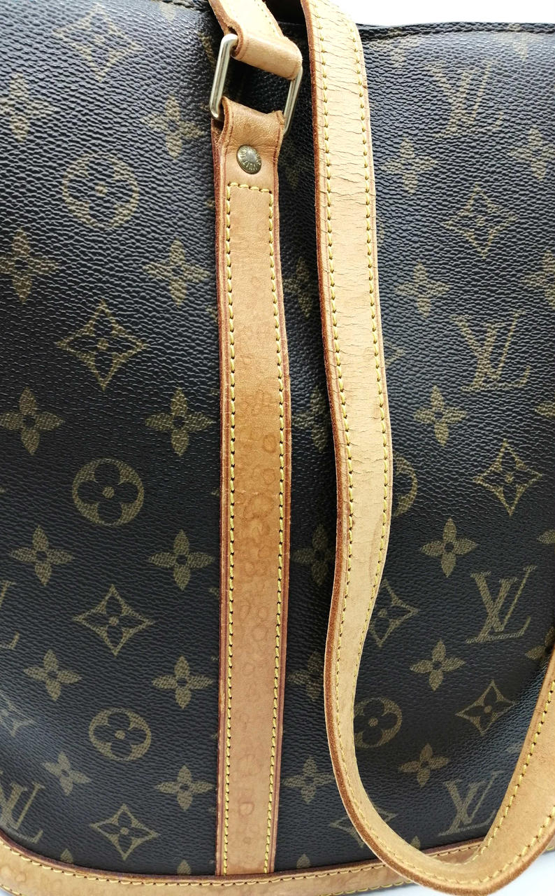 同様の汚れ多数あり