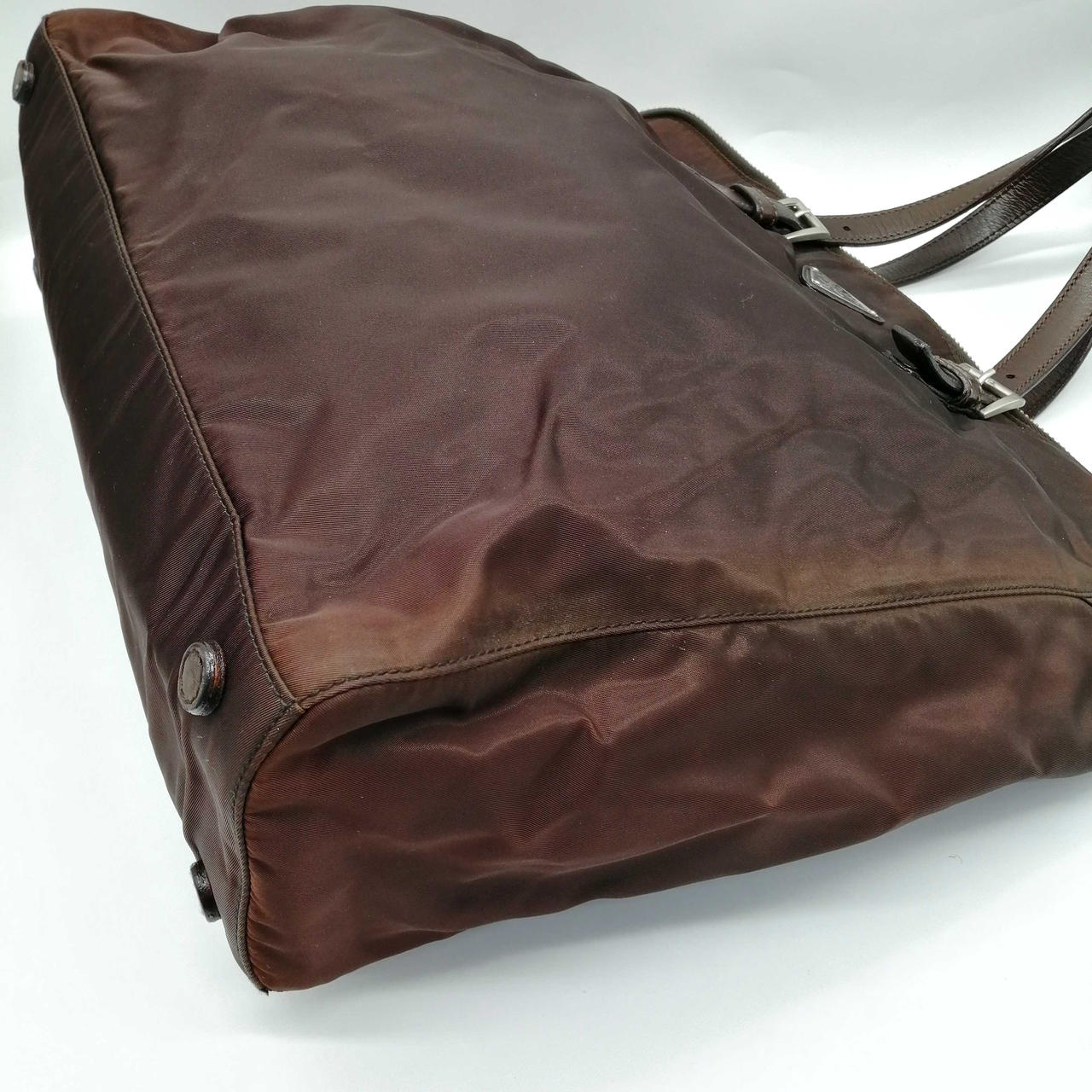 全体的にヤケや使用感あり