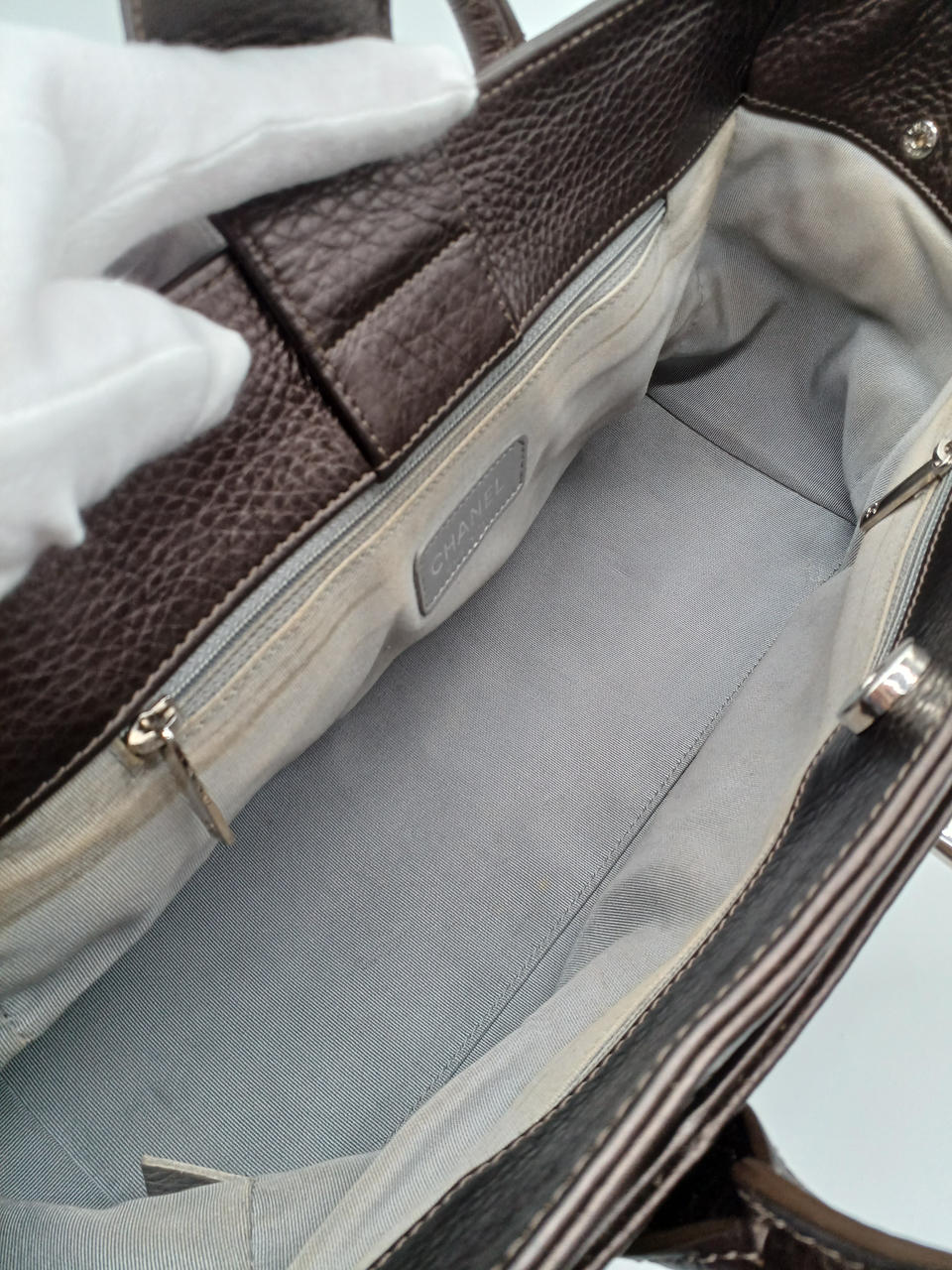 内側全体的に汚れあり