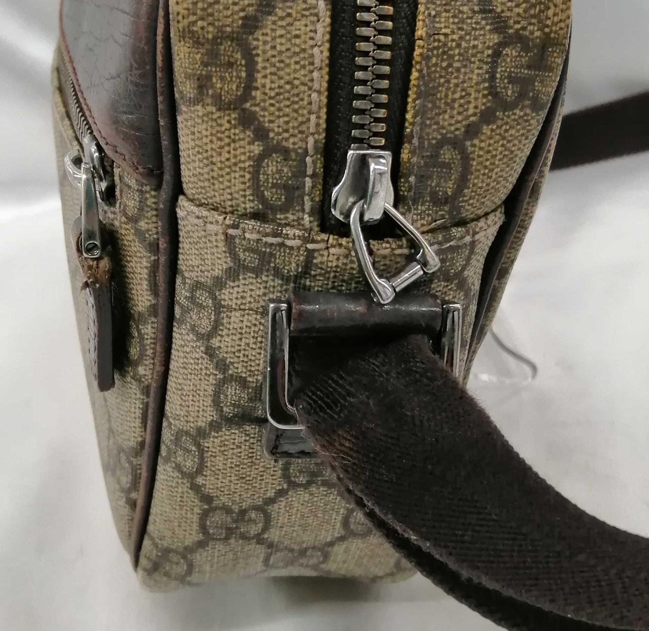 ファスナー引き手部分的に欠損