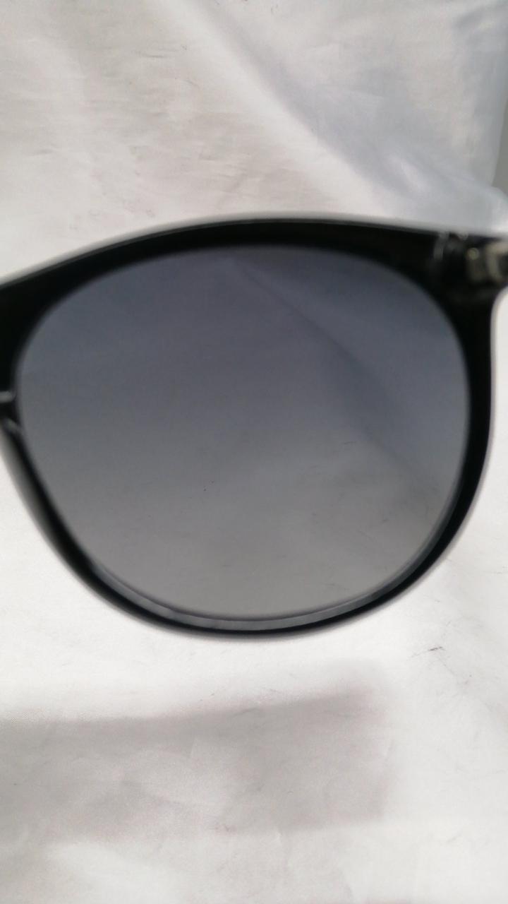 グラス面少し傷あり