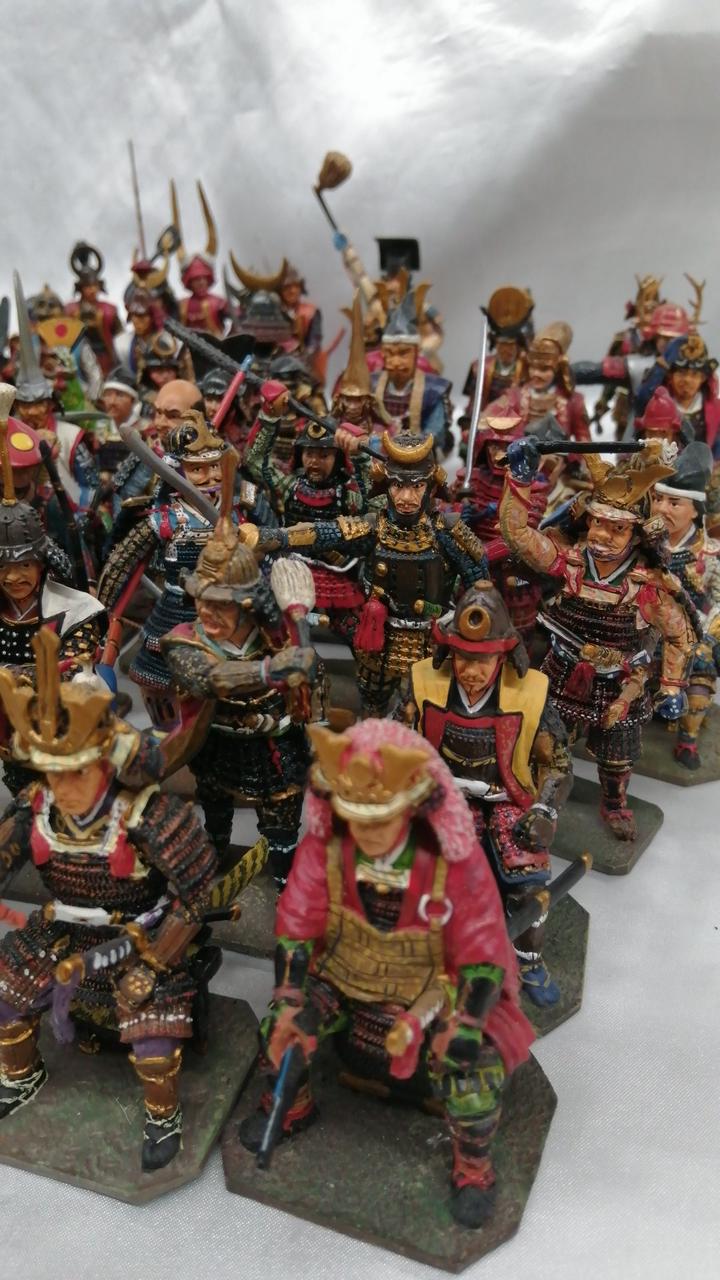 細かなキズありますが大迫力。