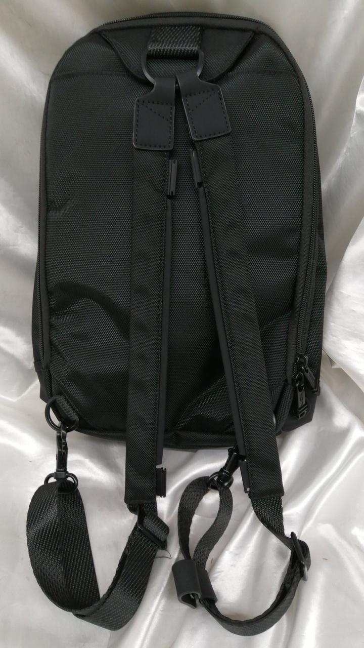 小さいリュックに変形可能