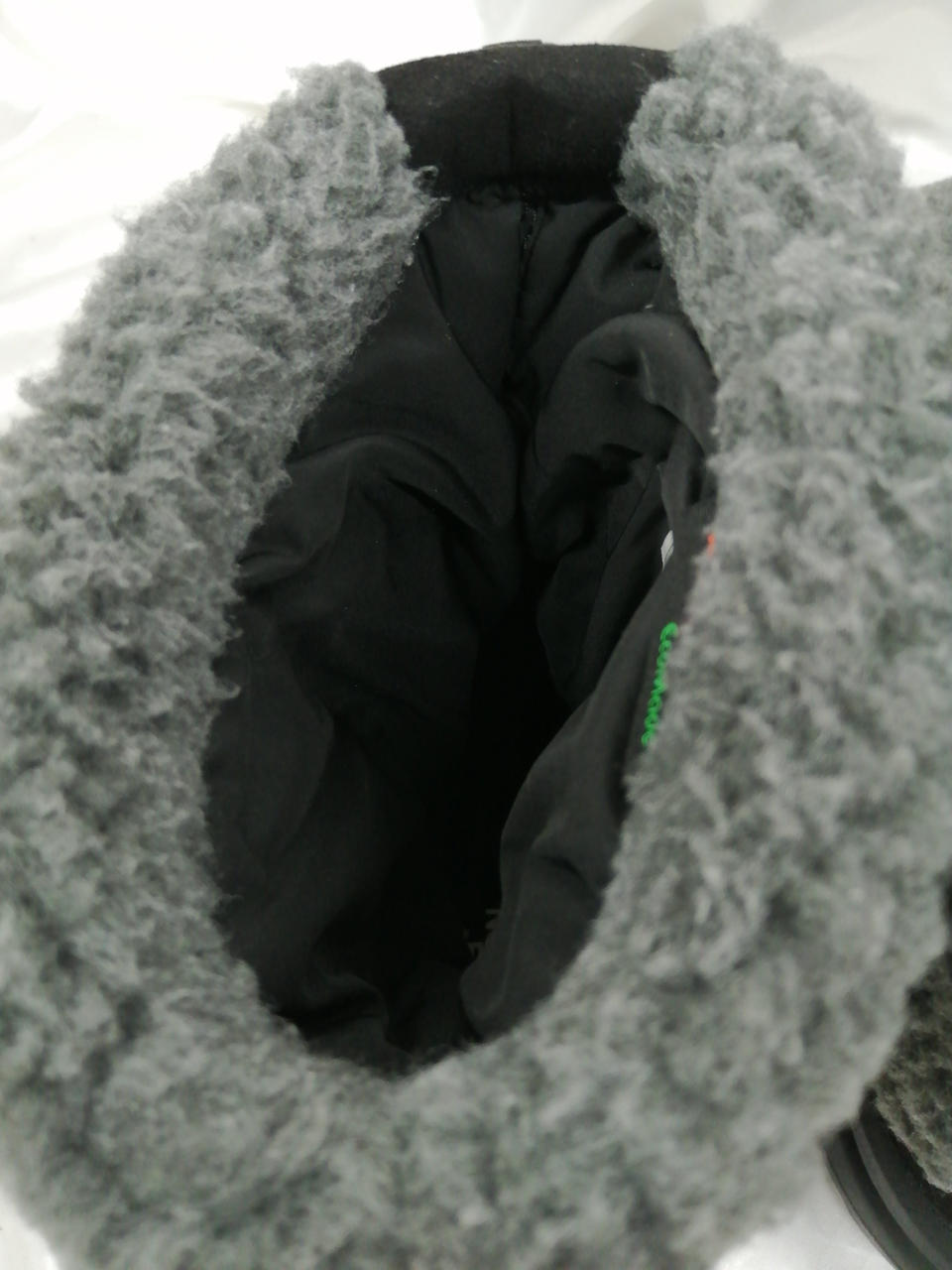 履き口毛羽立ちあり