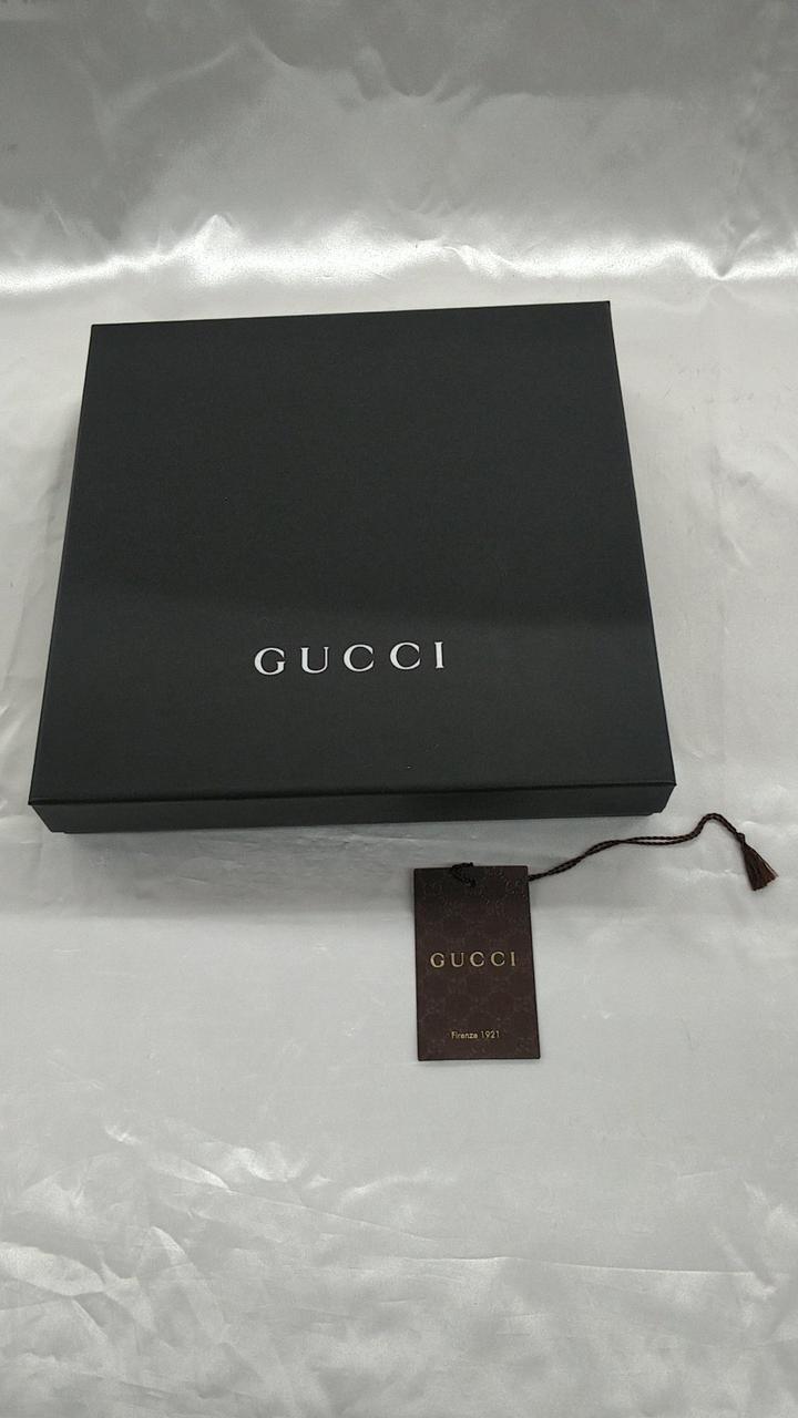 箱に直接梱包材を巻きます。