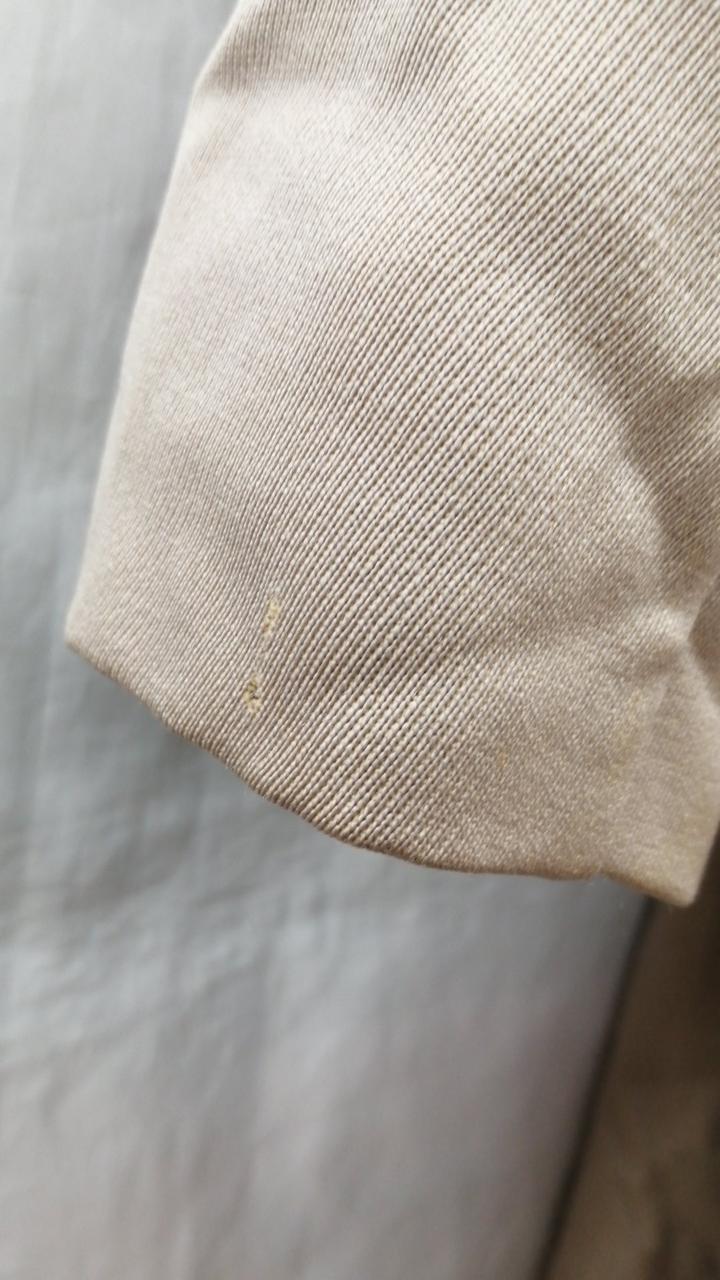 袖　シミあり