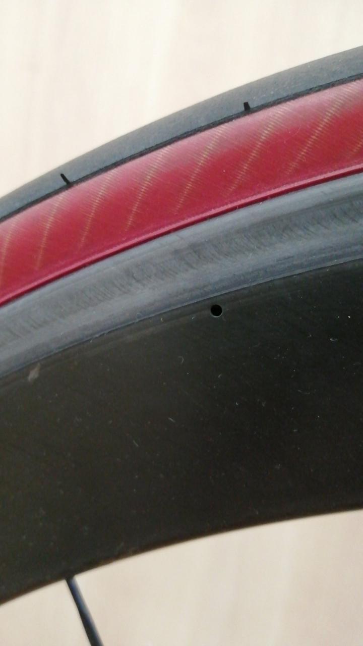 前輪　穴あり