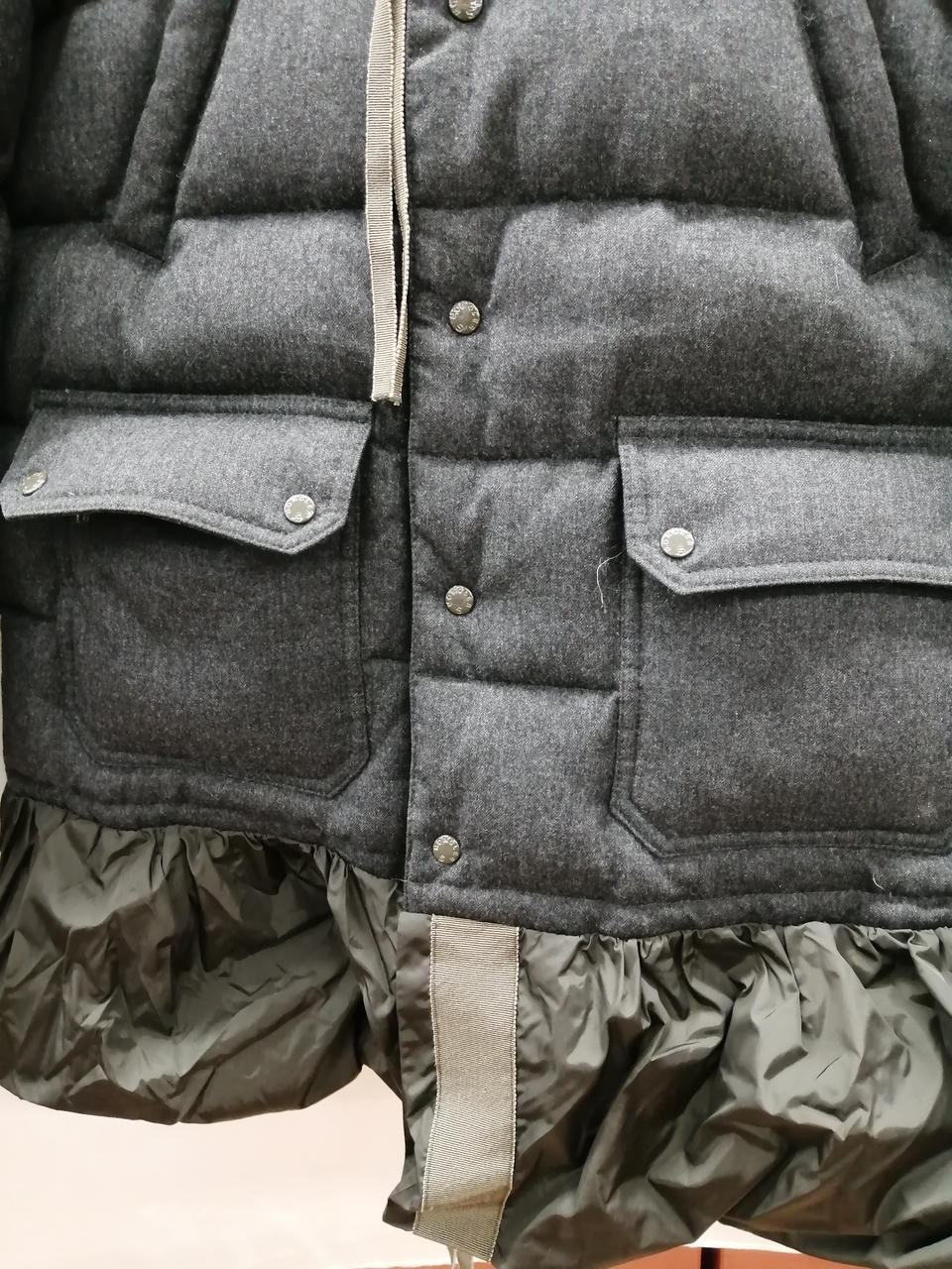 左右ポケットあります。