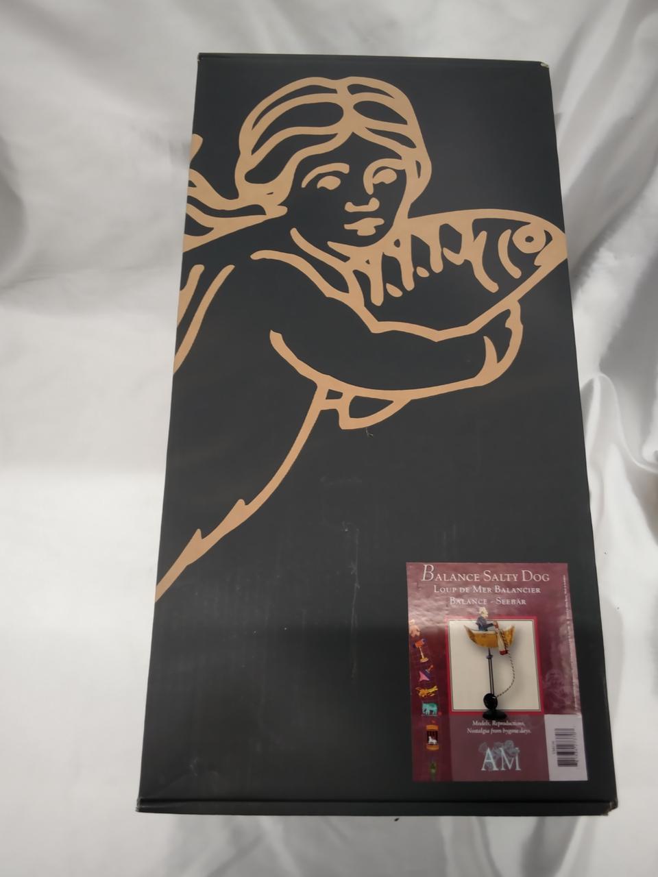 外箱に直接梱包しての発送です