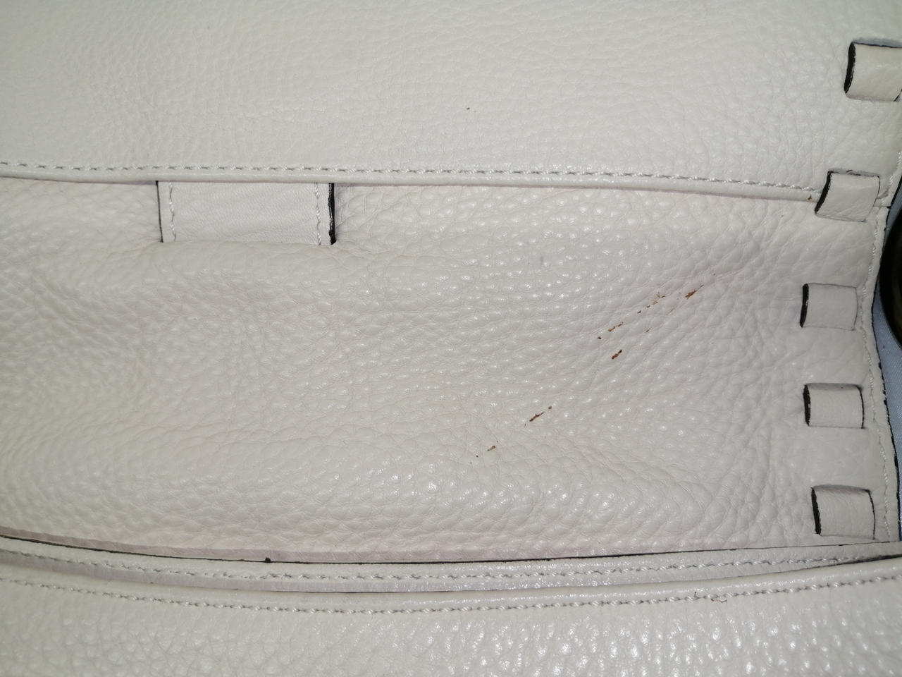 上蓋内側しみあり