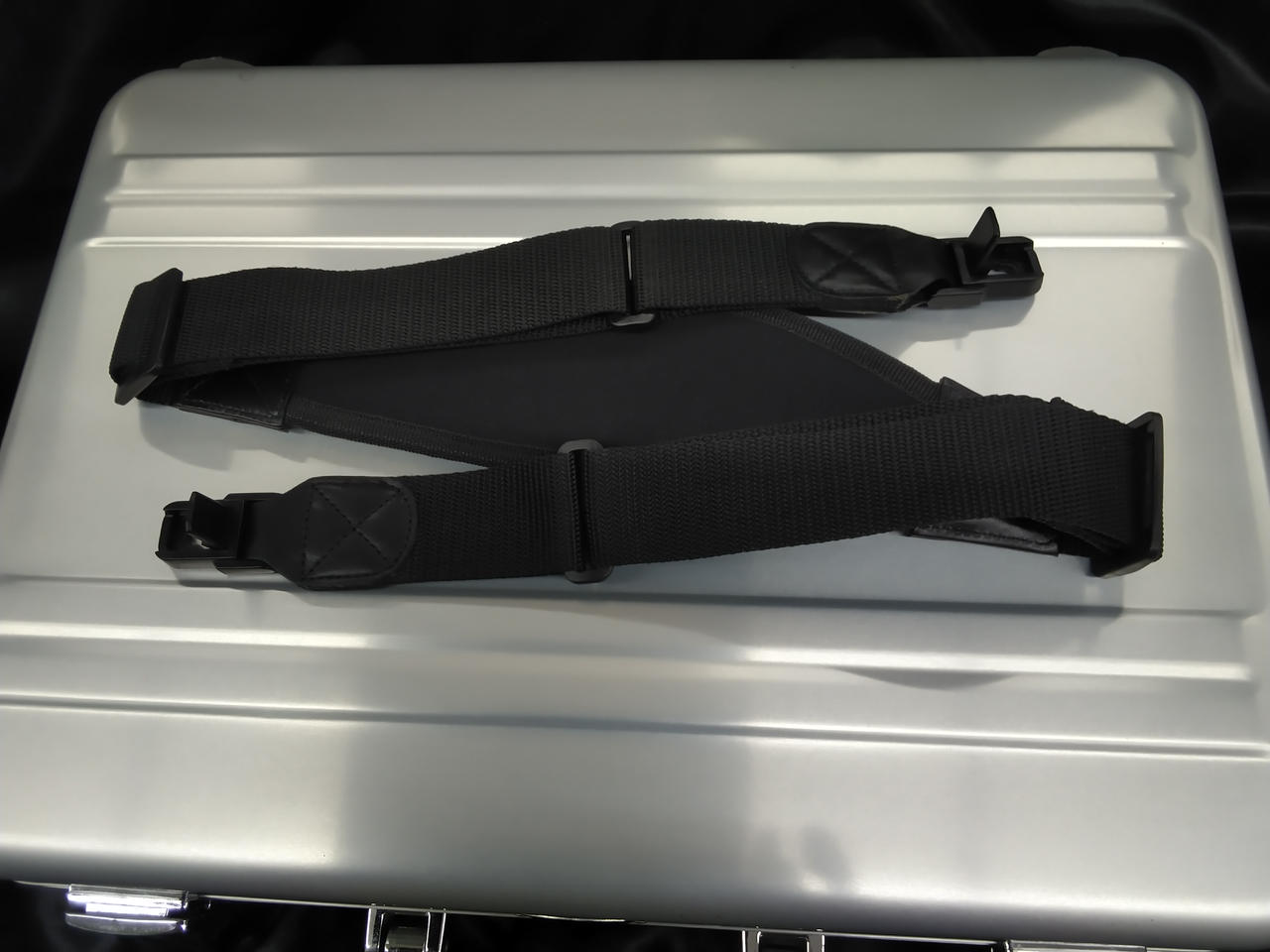 肩紐取り外し可