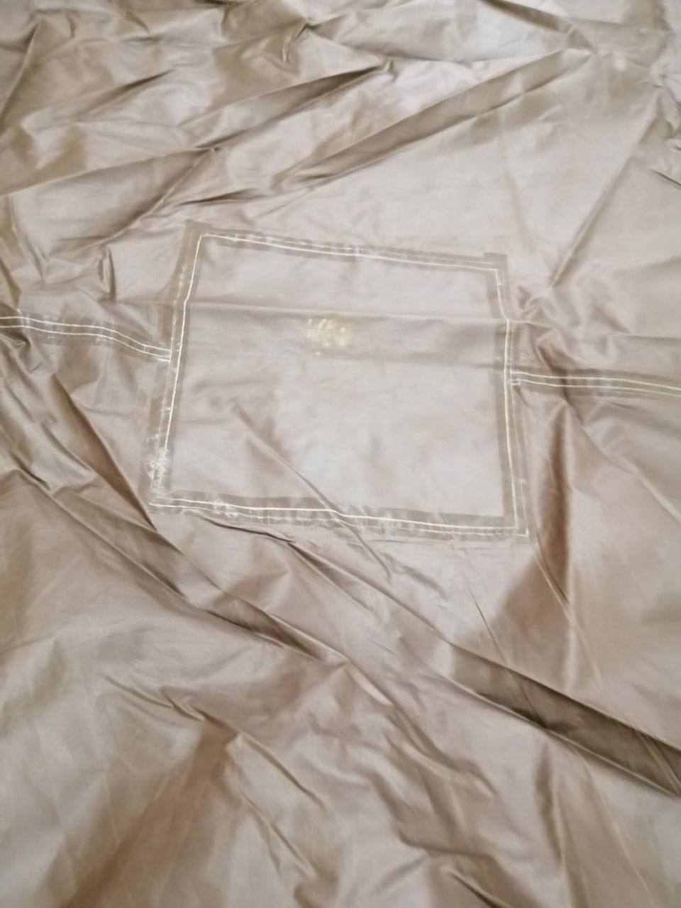 グランドシート中心