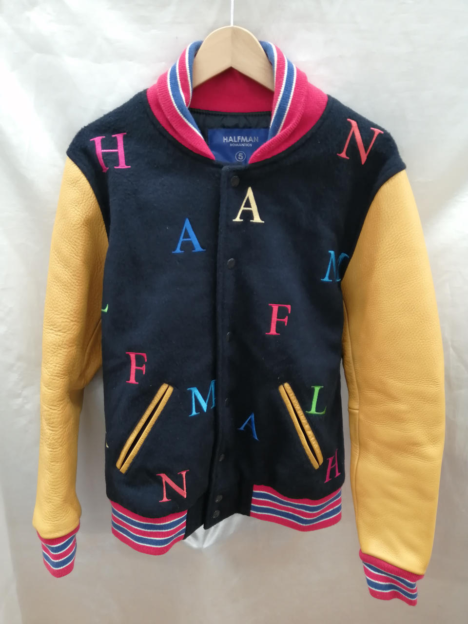 袖部分牛革です