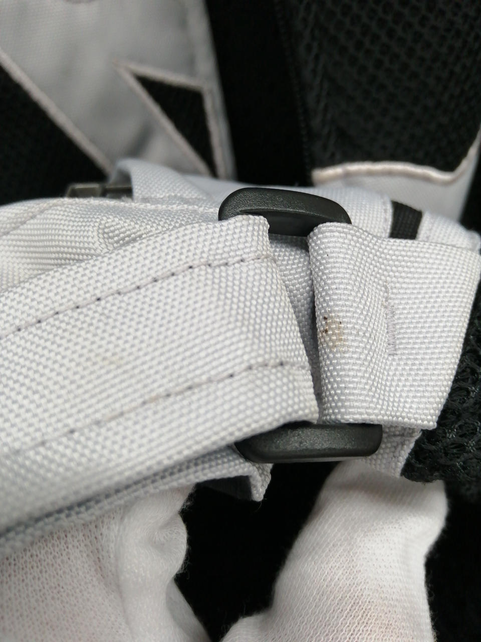 右腰部分汚れあり