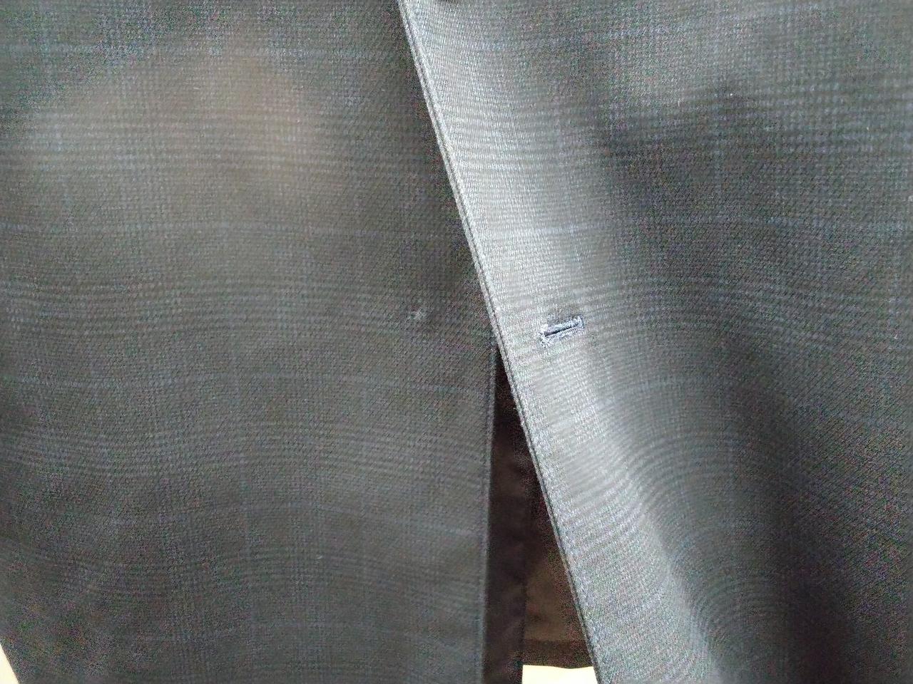 ボタン一つ欠損しております