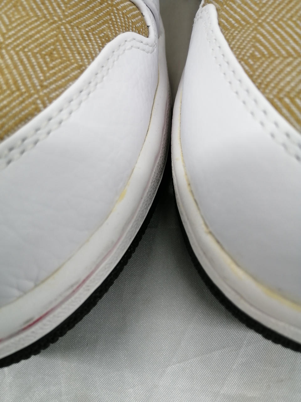 未使用ですが細かい汚れあり