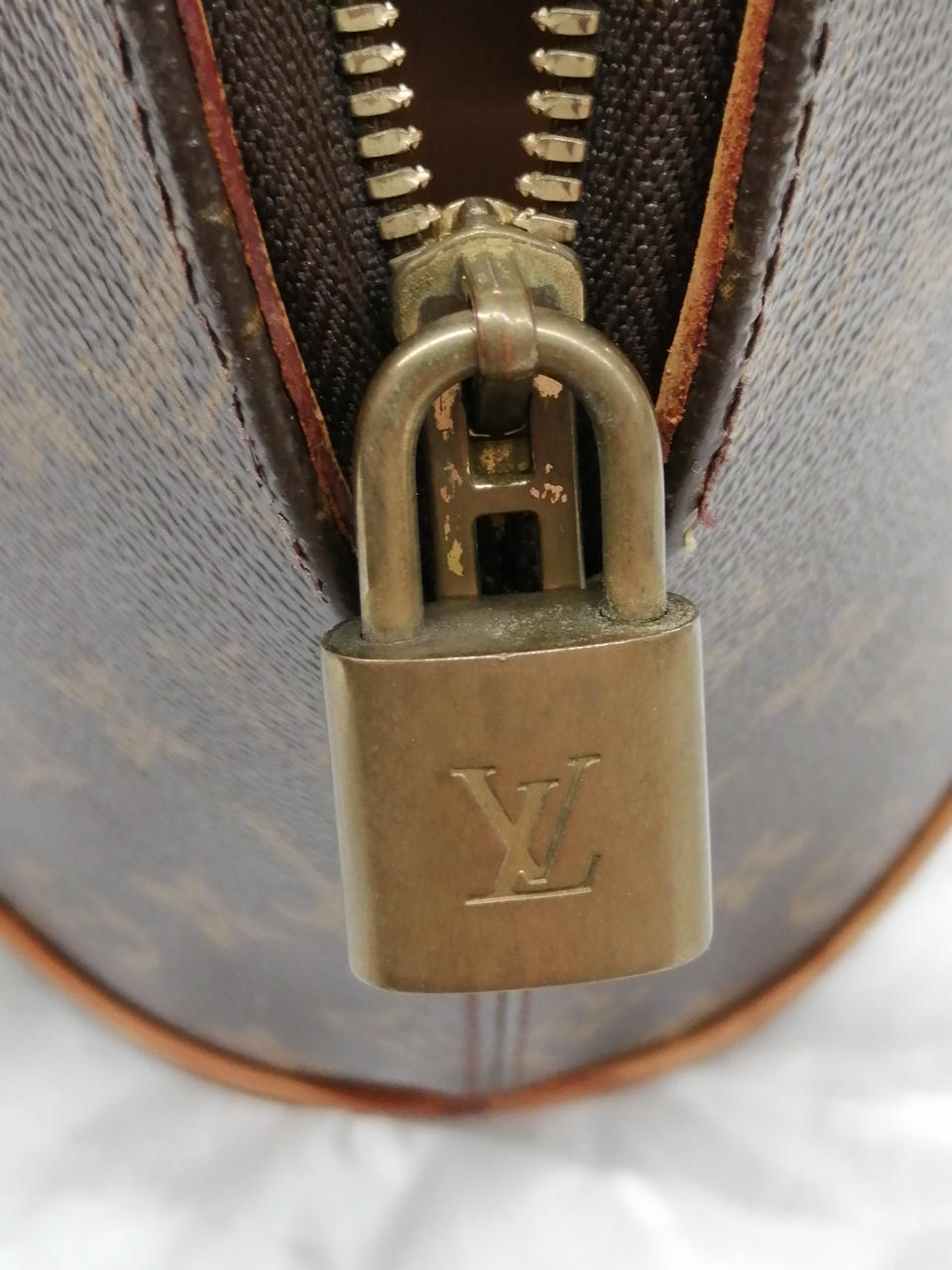 パドロックの鍵ありません。外れません。