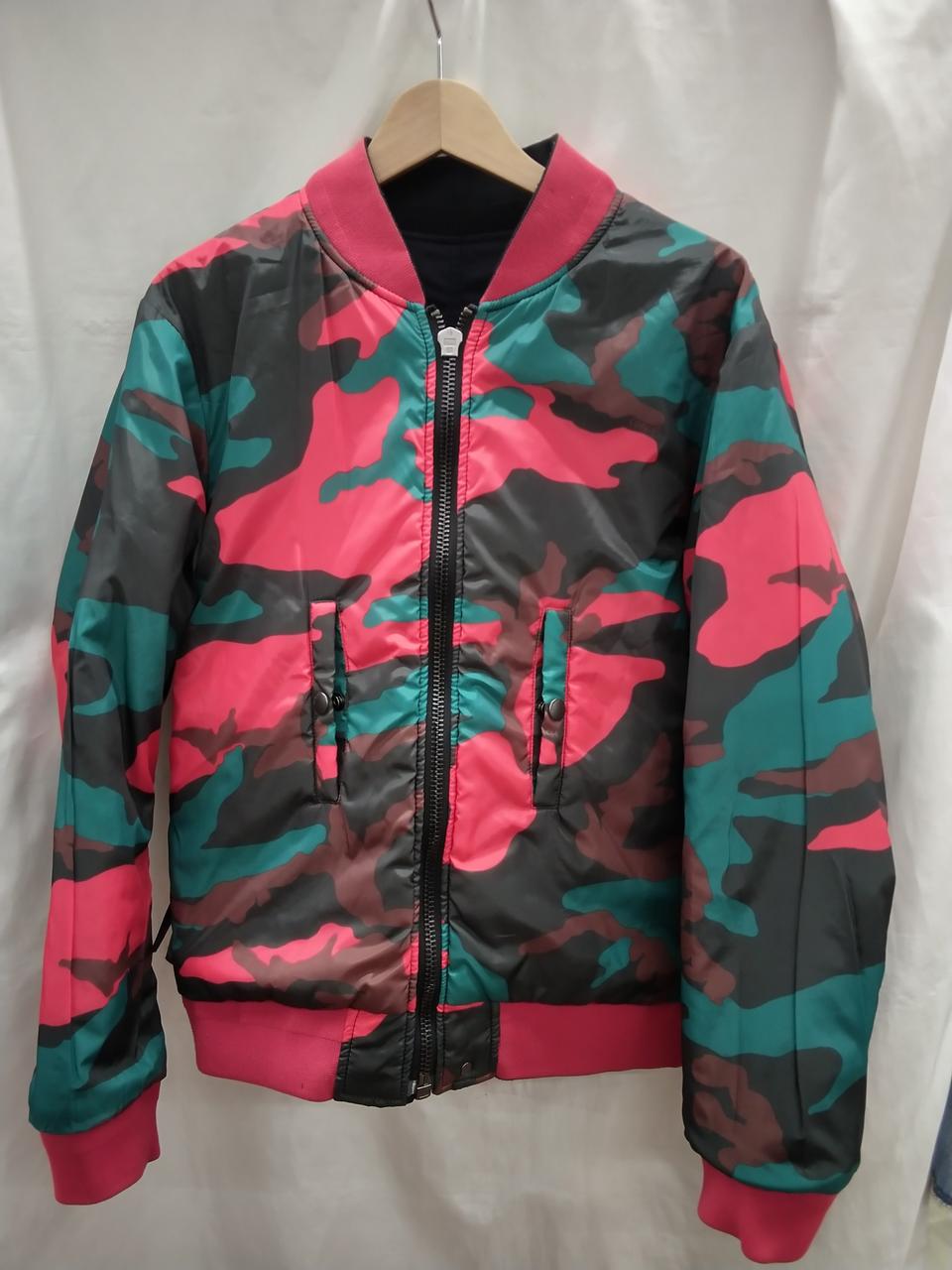 裏地です。リバーシブルではありません。