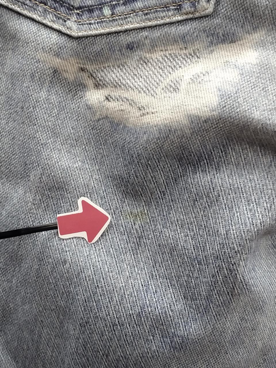 矢印部分に汚れあり