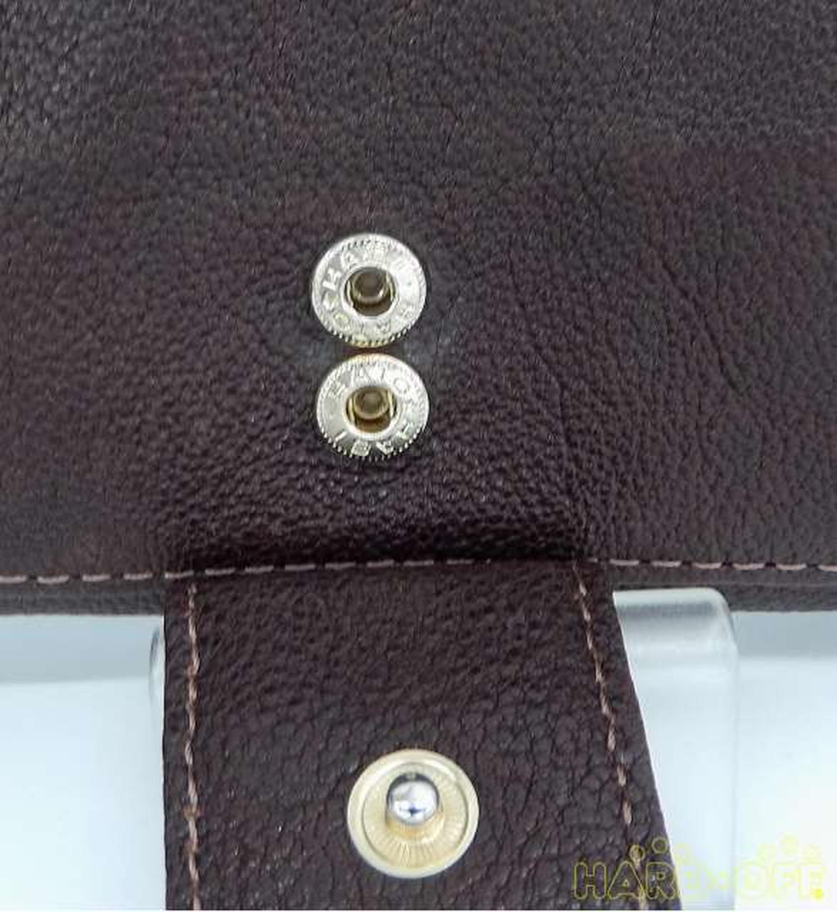 少し膨らんでも2つボタンがあるので安心