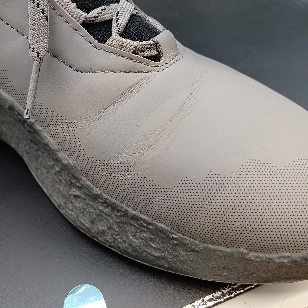 履きシワ周りに汚れあります