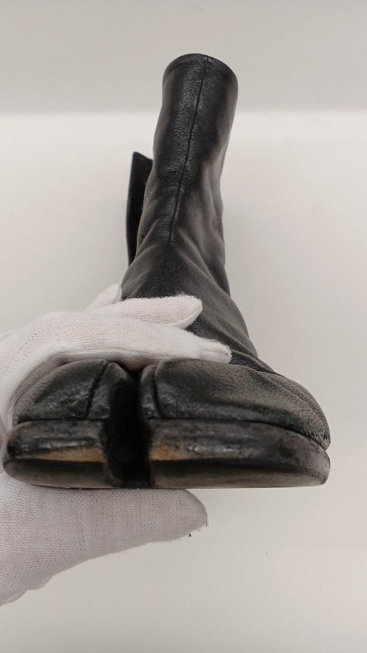 左足つま先部分若干の剥がれあり