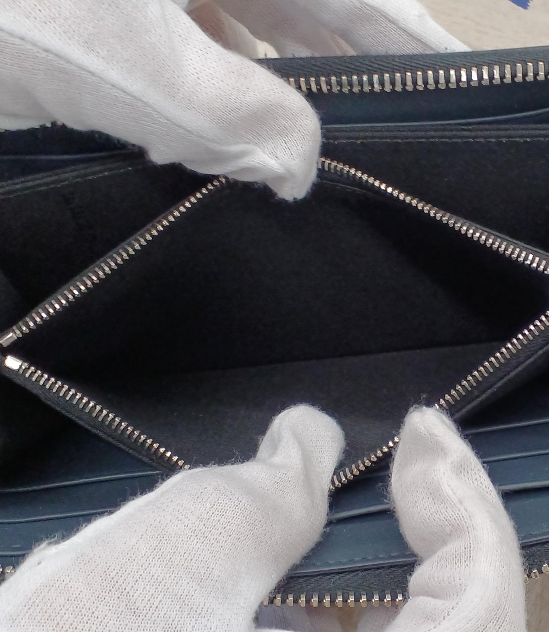 使用感なく綺麗です。