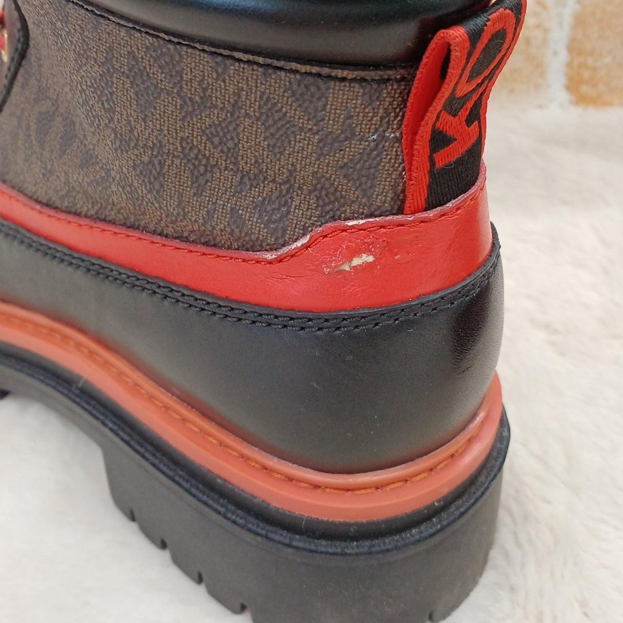 スレ・キズがあります。