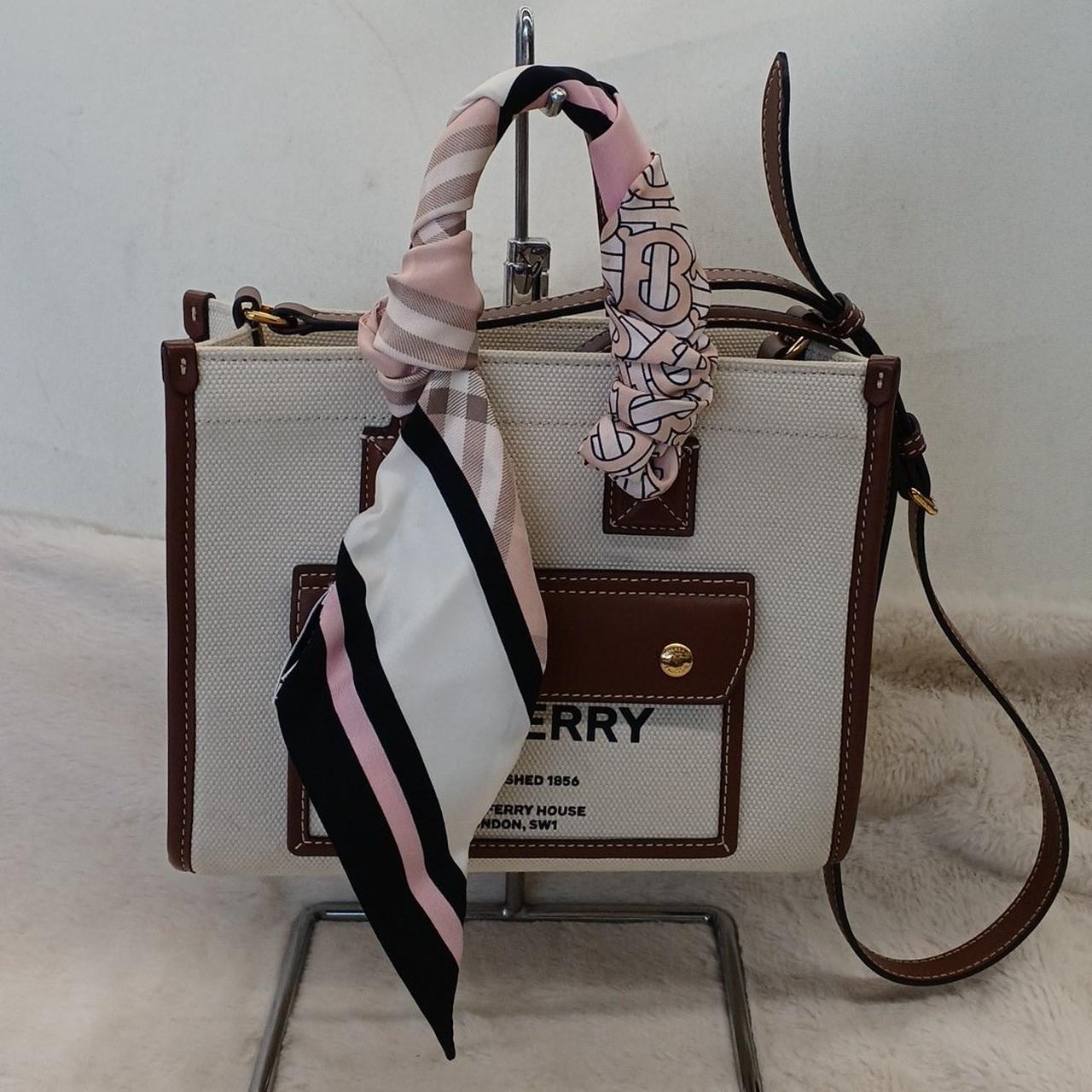 バーバリー(BURBERRY)|フレヤトートバッグ スカーフ付き|【ハードオフ