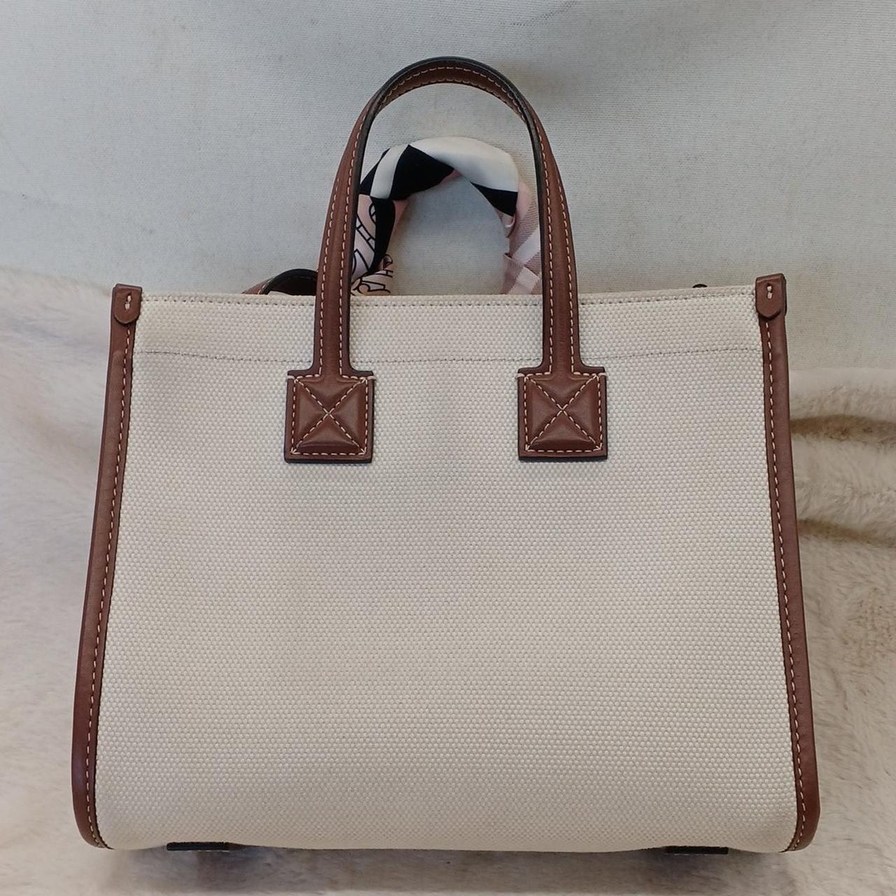 【小羽根】BURBERRY バーバリー　バナートートバッグ　スカーフセット バーバリー(BURBERRY)|フレヤトートバッグ スカーフ付き|HARDOFFオフ