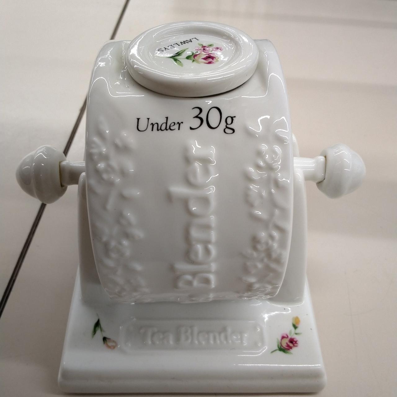 写真右ハンドルに少し傾きあります。