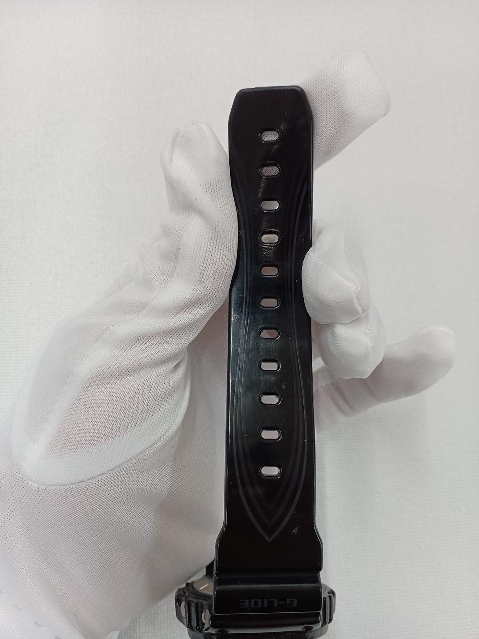 バンドにキズやスレがあります。