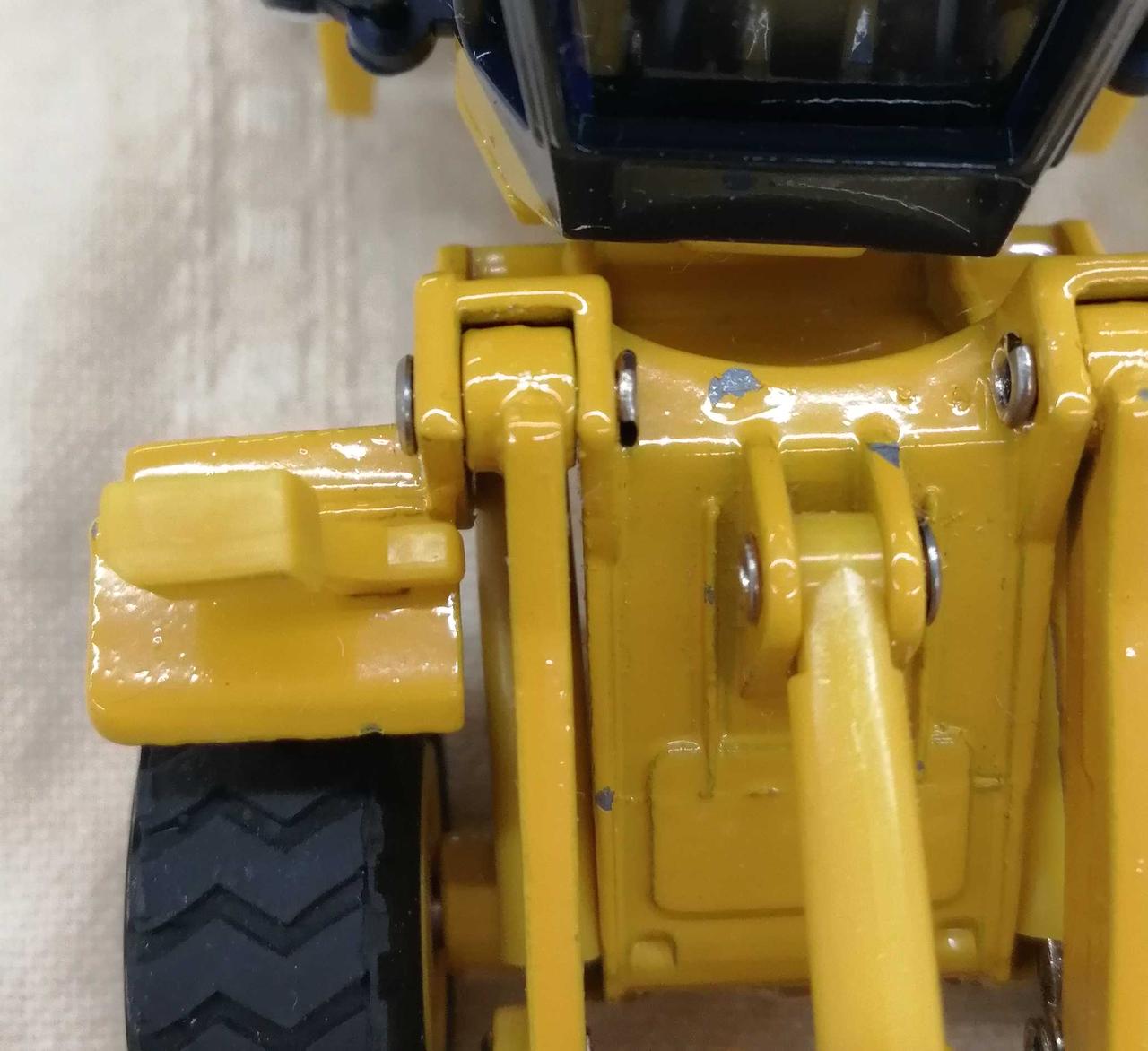 小さな色剥げあり