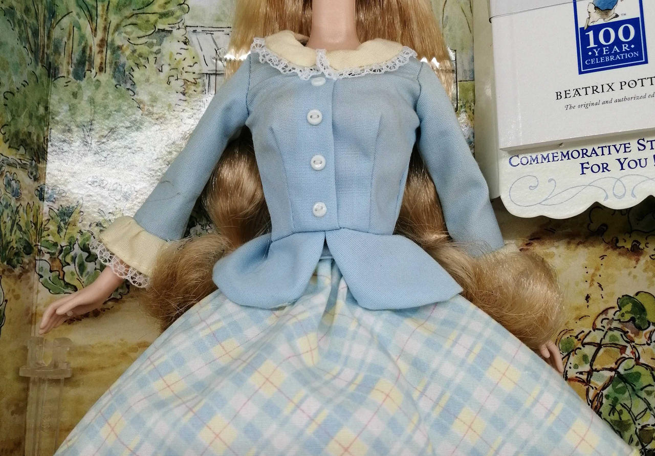 水色服汚れあり