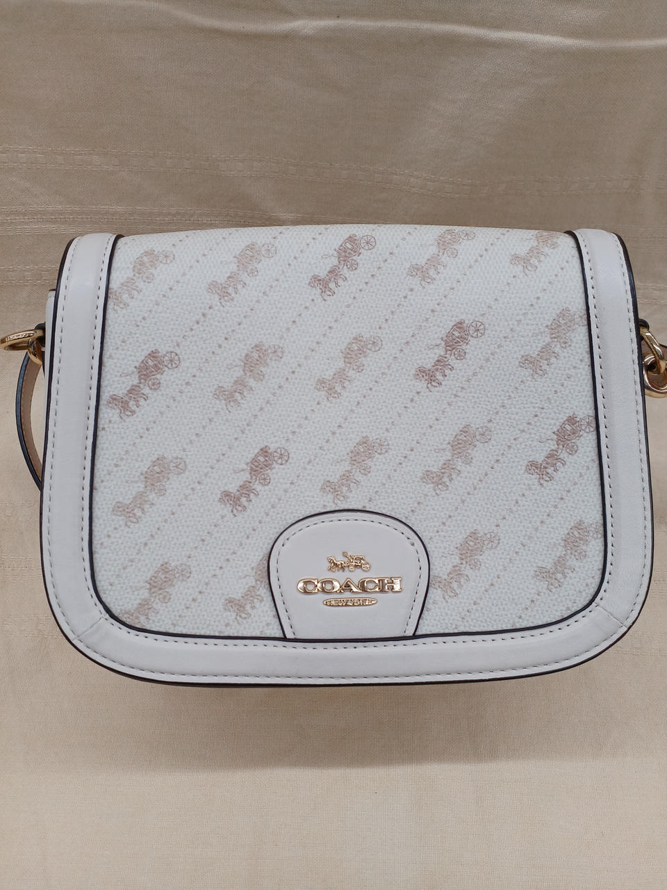 ショルダー付きです