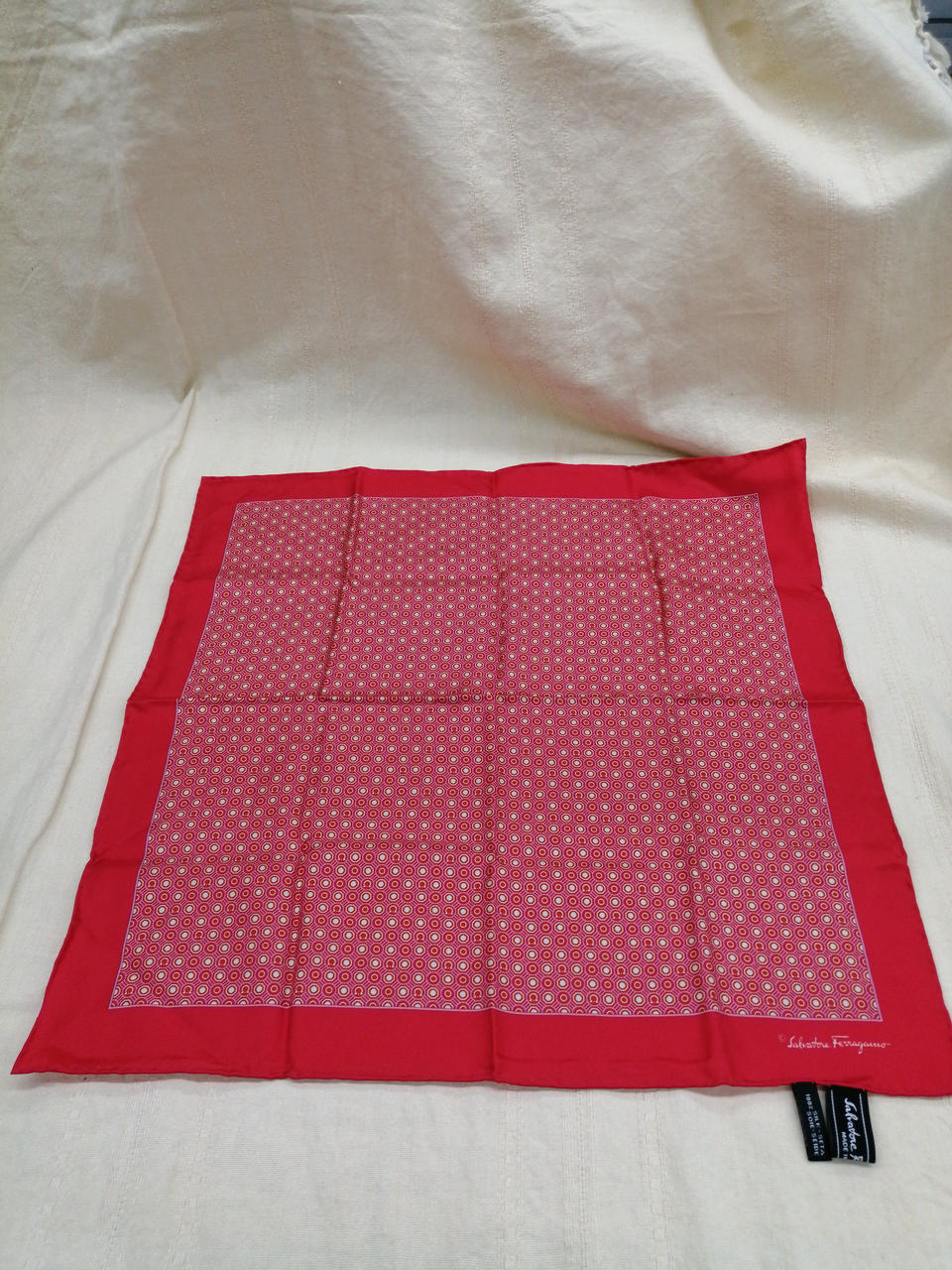 たたみシワあります