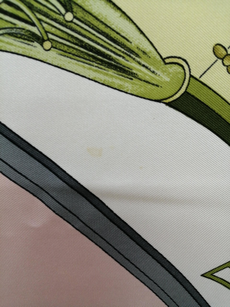 シミ汚れがあります