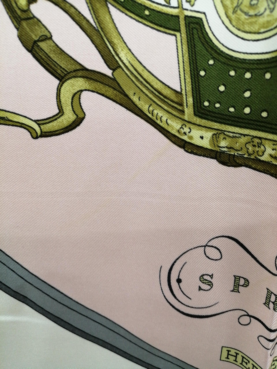 シミ汚れがあります