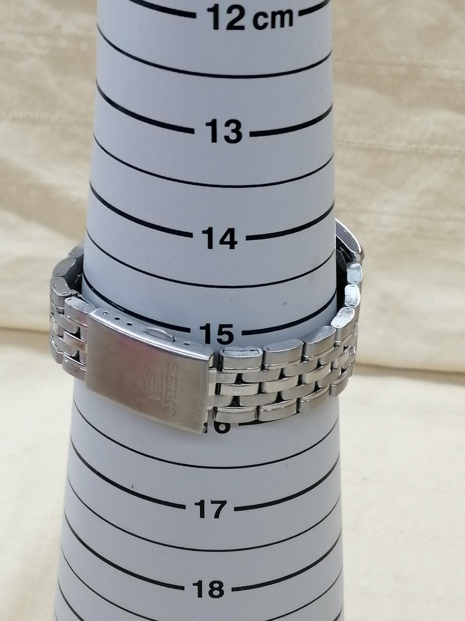 腕周り最大約15cm