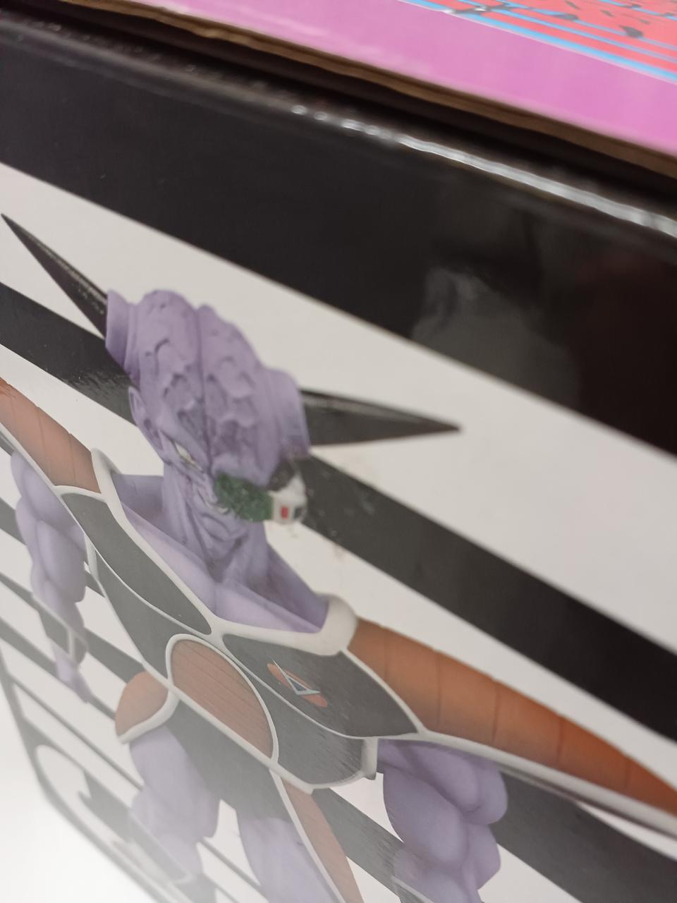 テープ跡汚れあり