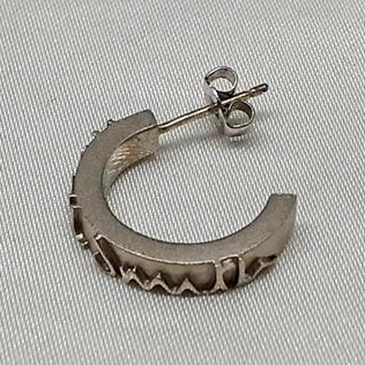 片方のみ
Silver色褪せ有