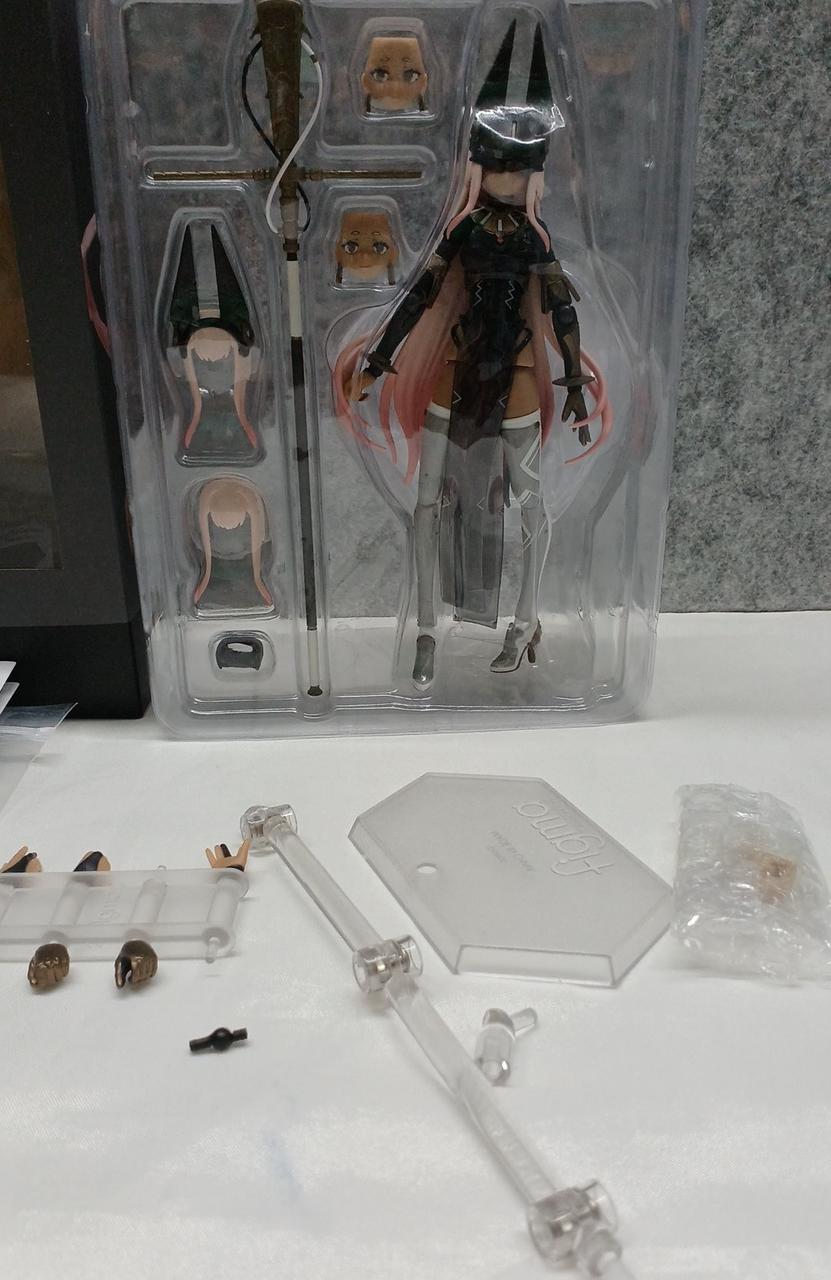 15歳以上
開封品
目立ったキズ汚れ無し