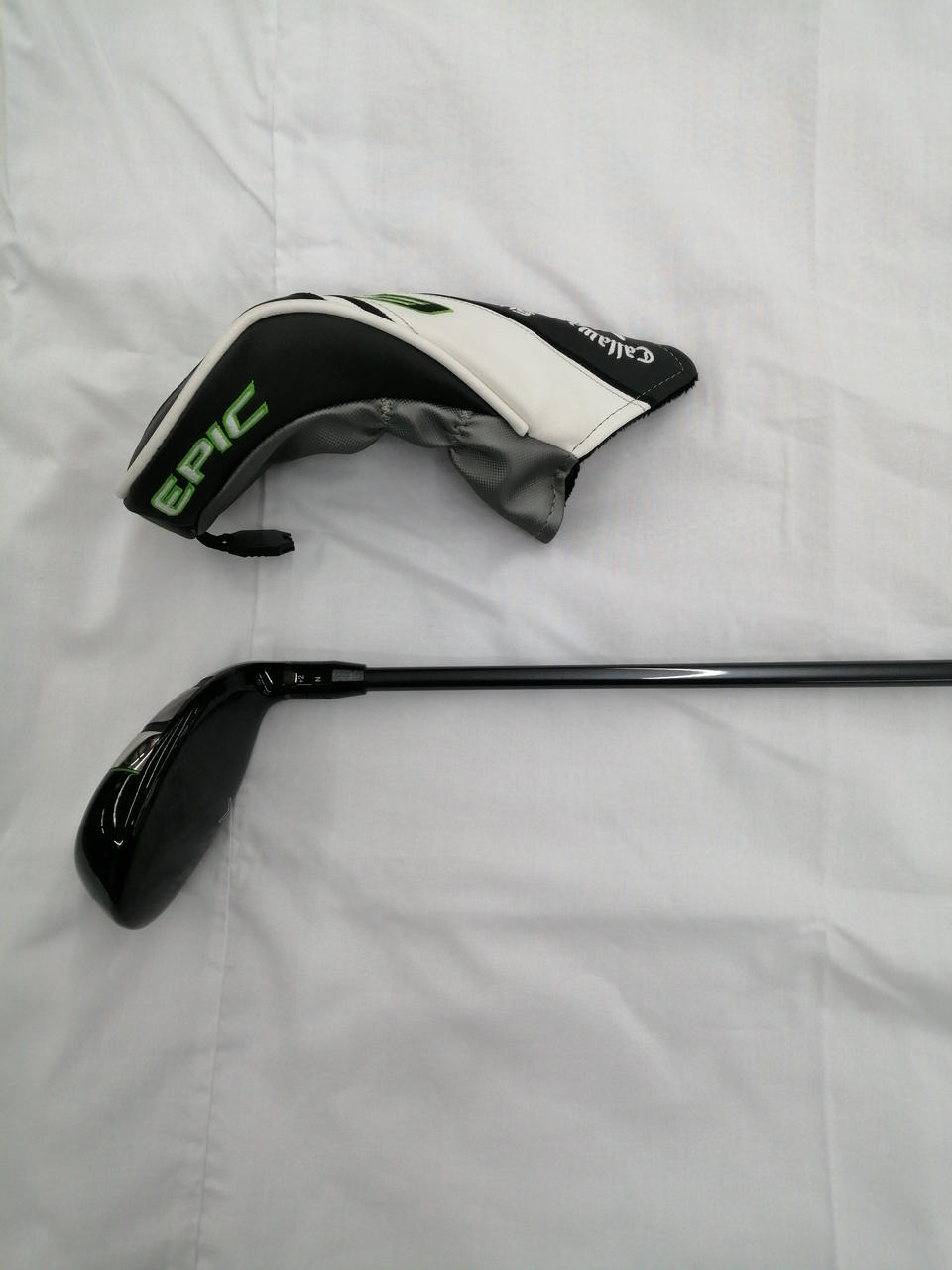 カバー付属。目立つ傷汚れ無し。