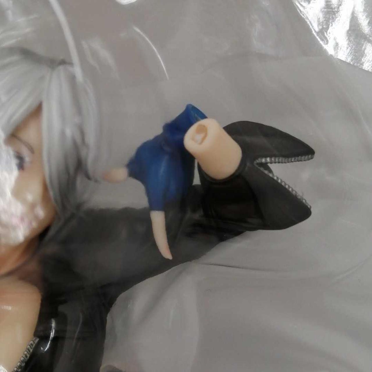 根本から折れてしまってます。