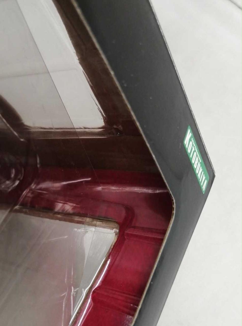 外フィルムが取れてます。