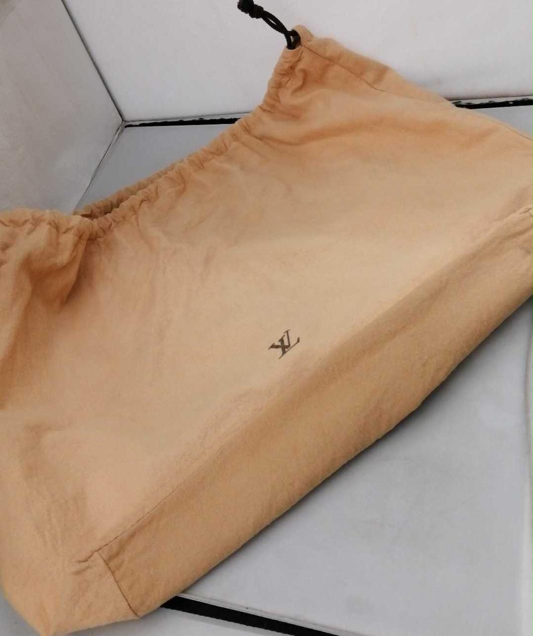 シワ、汚れあり