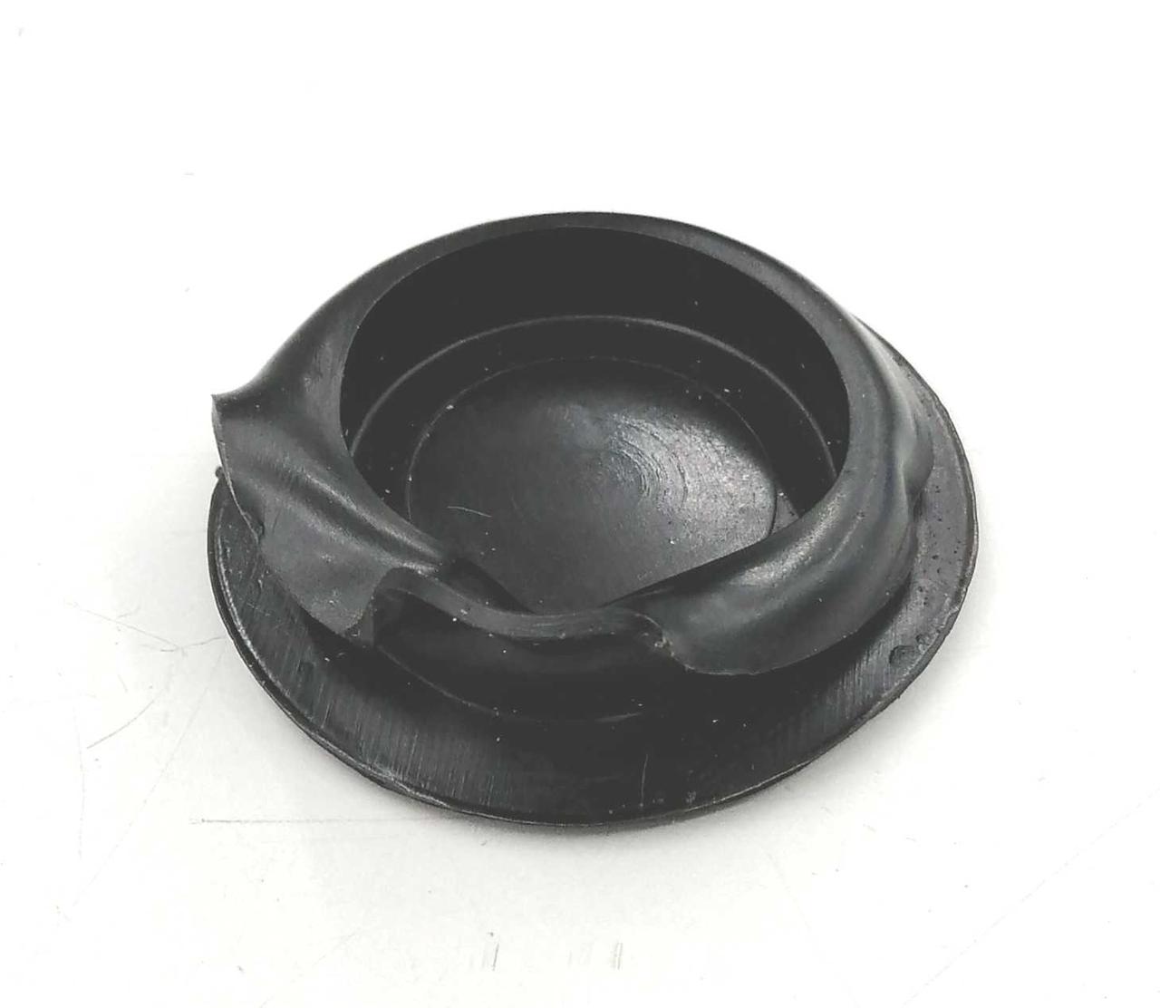 フタに歪みあり。使用は可能です。