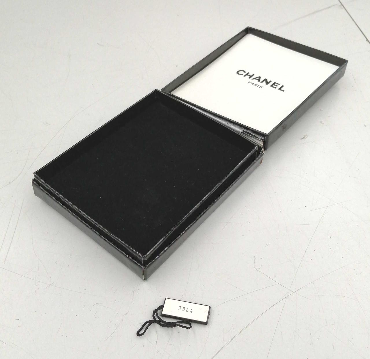 外箱にダメージあり